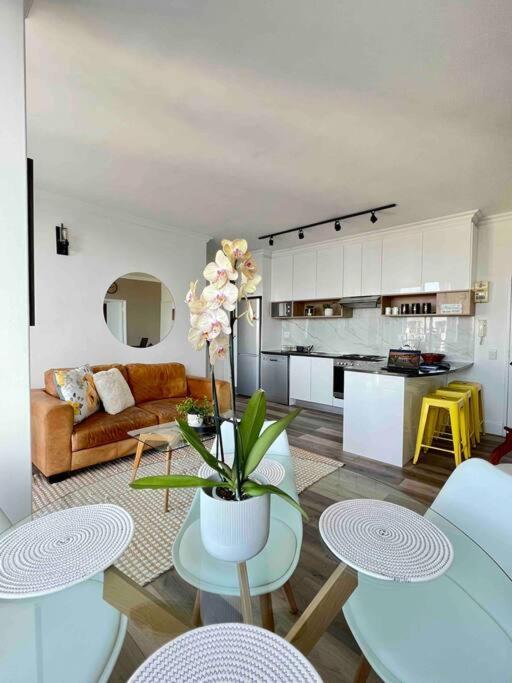 Modern, Trendy And Comfortable 2 Bedroom Apartment In Кейптаун Экстерьер фото